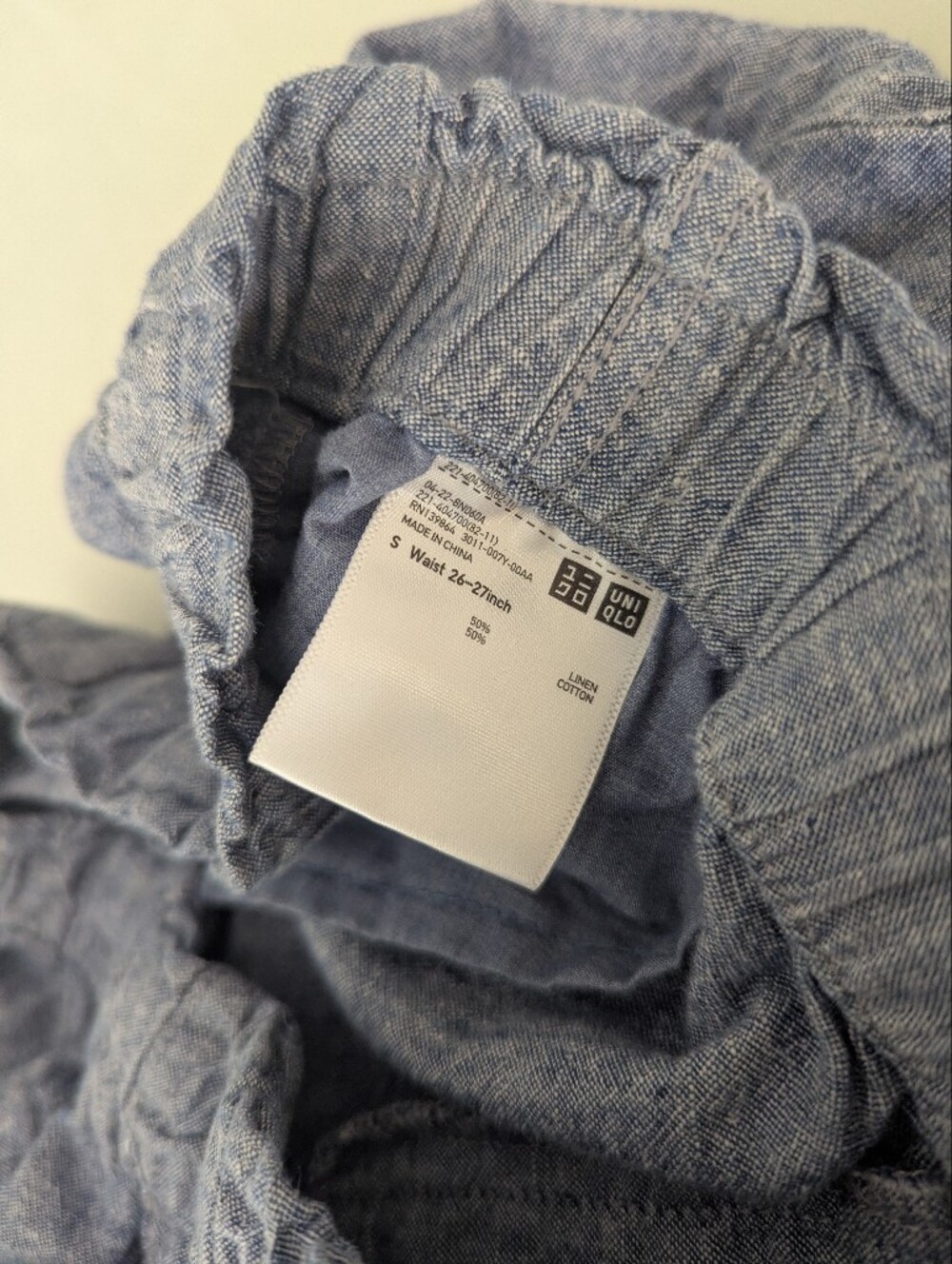 Uniqlo Chambray Elastic Waist Linen Cotton Shorts - Picture 5 of 7